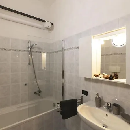 Bello Posto 1-bedroom Acquaseria